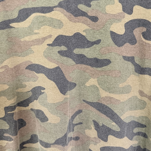 BKC Camouflage Men tee in XL Camouflage Top in Green - Picture 2 of 6